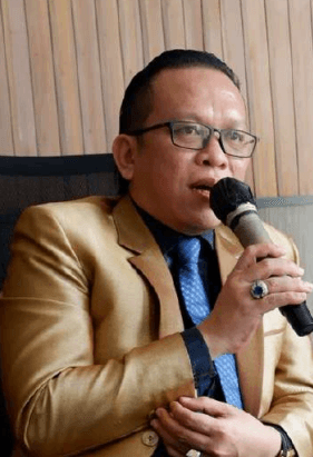 Dr. (C) Parlin Soni Hambang HN, S.H., M.H.